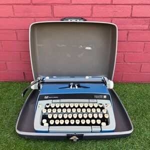 Smith Corona Galaxie Twelve Blue Portable Typewriter with Case Made in USA Read